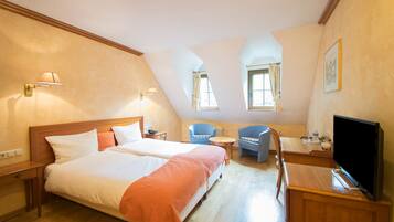 Minibar, desk, free WiFi, bed sheets