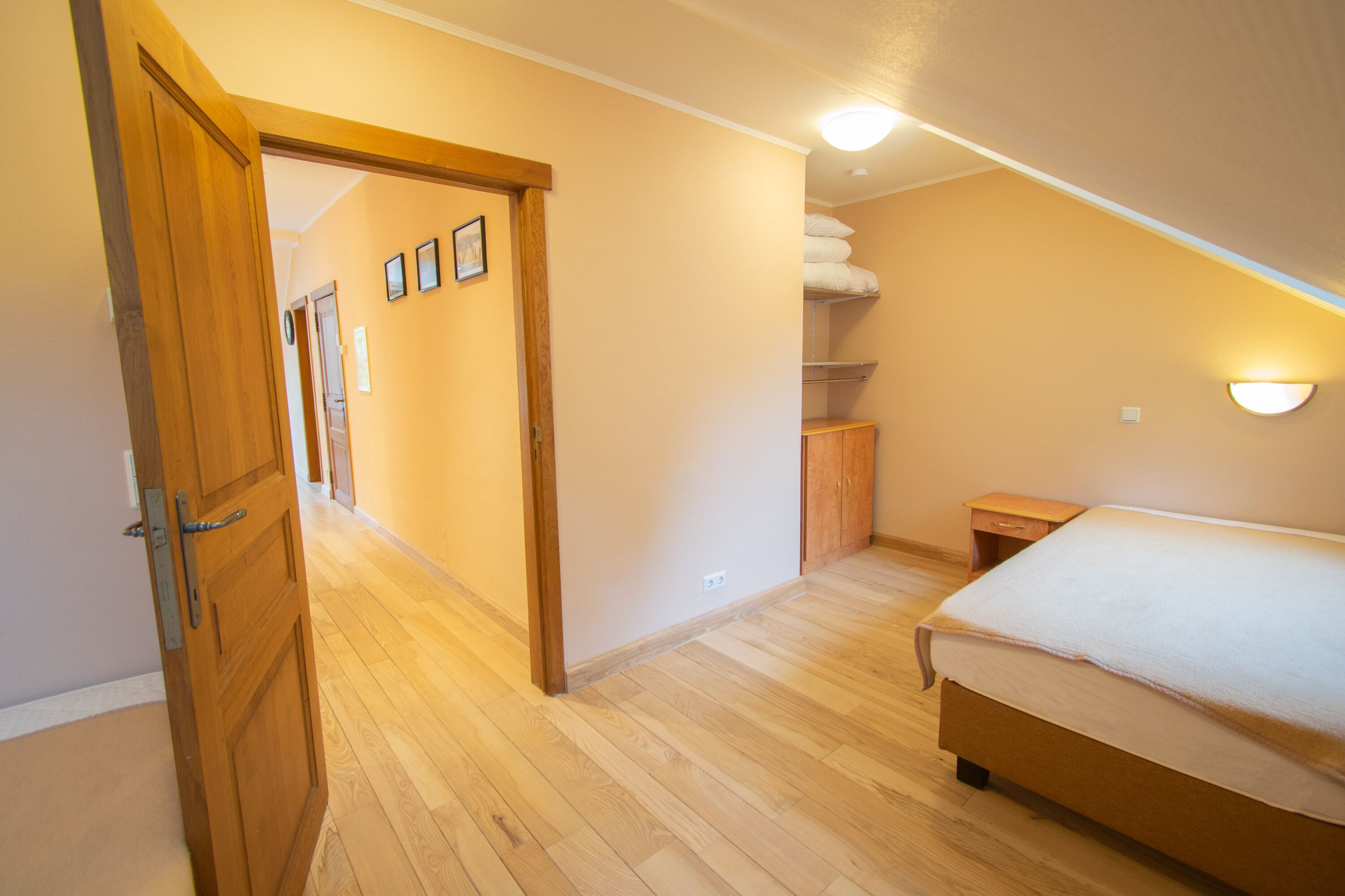 junior suite, 2 bedrooms, hot tub | desk, free wifi, bed sheets