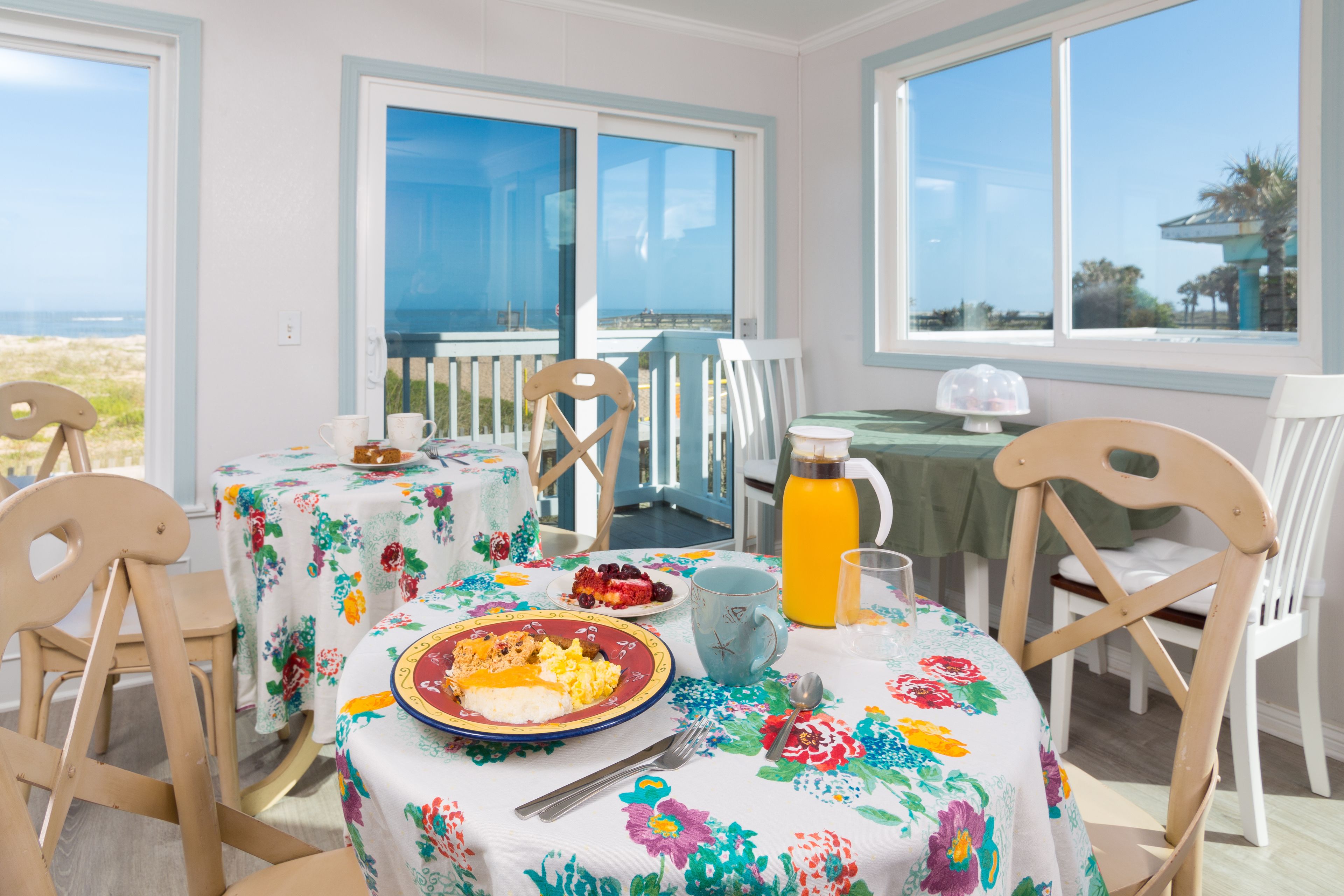 free daily full breakfast