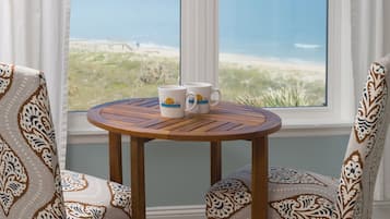 Corner Studio Oceanfront King | View from room