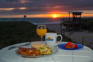 Desayuno completo incluido todos los días 