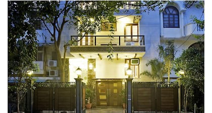 Evergreen Suites Defence Colony