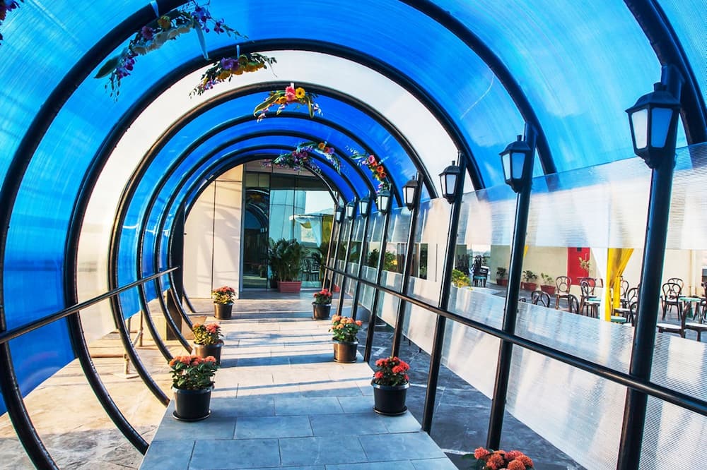 Hotel Mumbai House Airoli Navi Mumbai