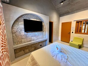 Minibar, wifi gratis y ropa de cama 