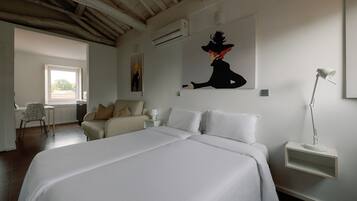 Chambre Triple Standard | Coffres-forts dans les chambres, chambres insonorisées