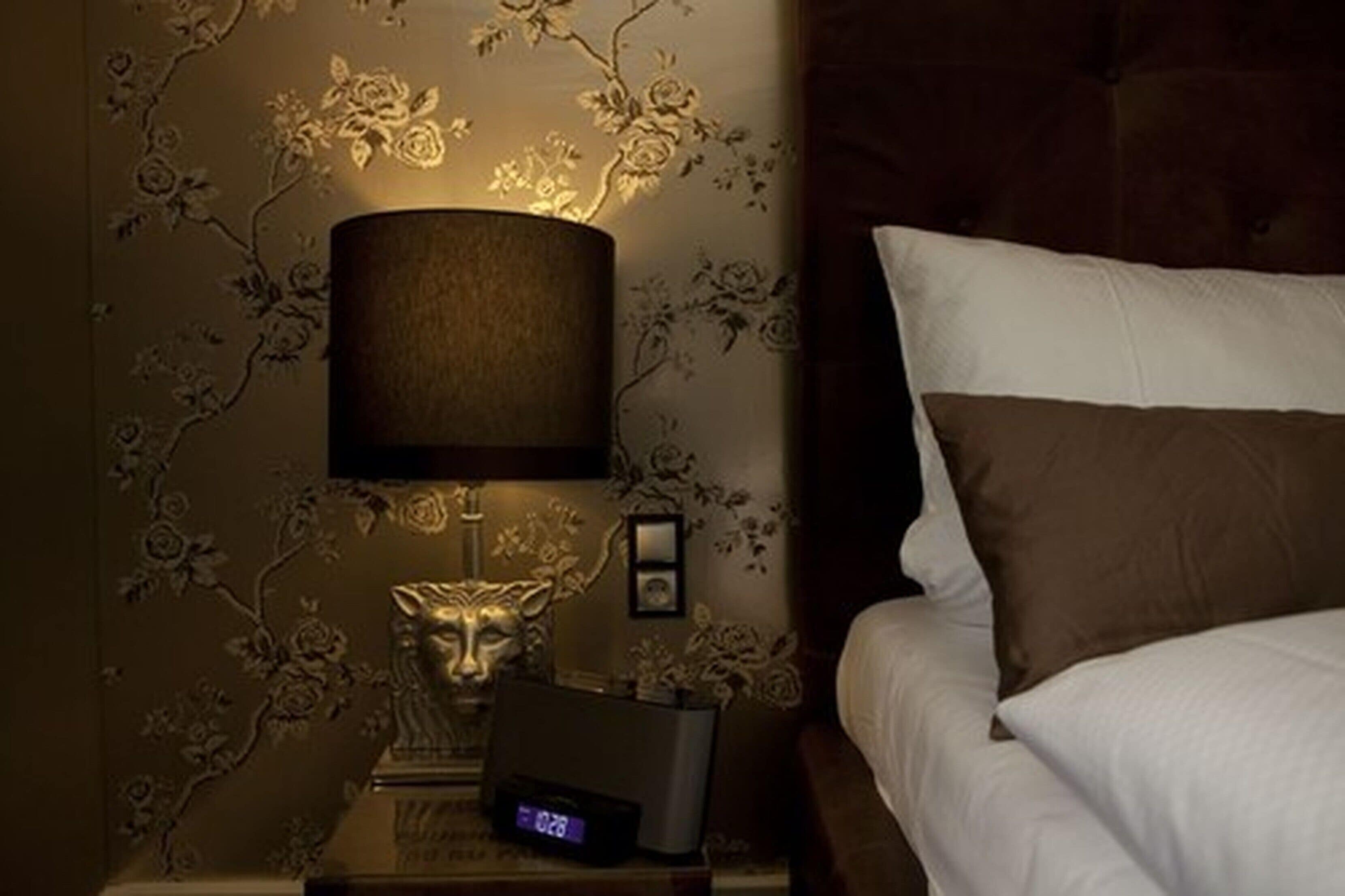 hypo-allergenic bedding, pillow-top beds, in-room safe