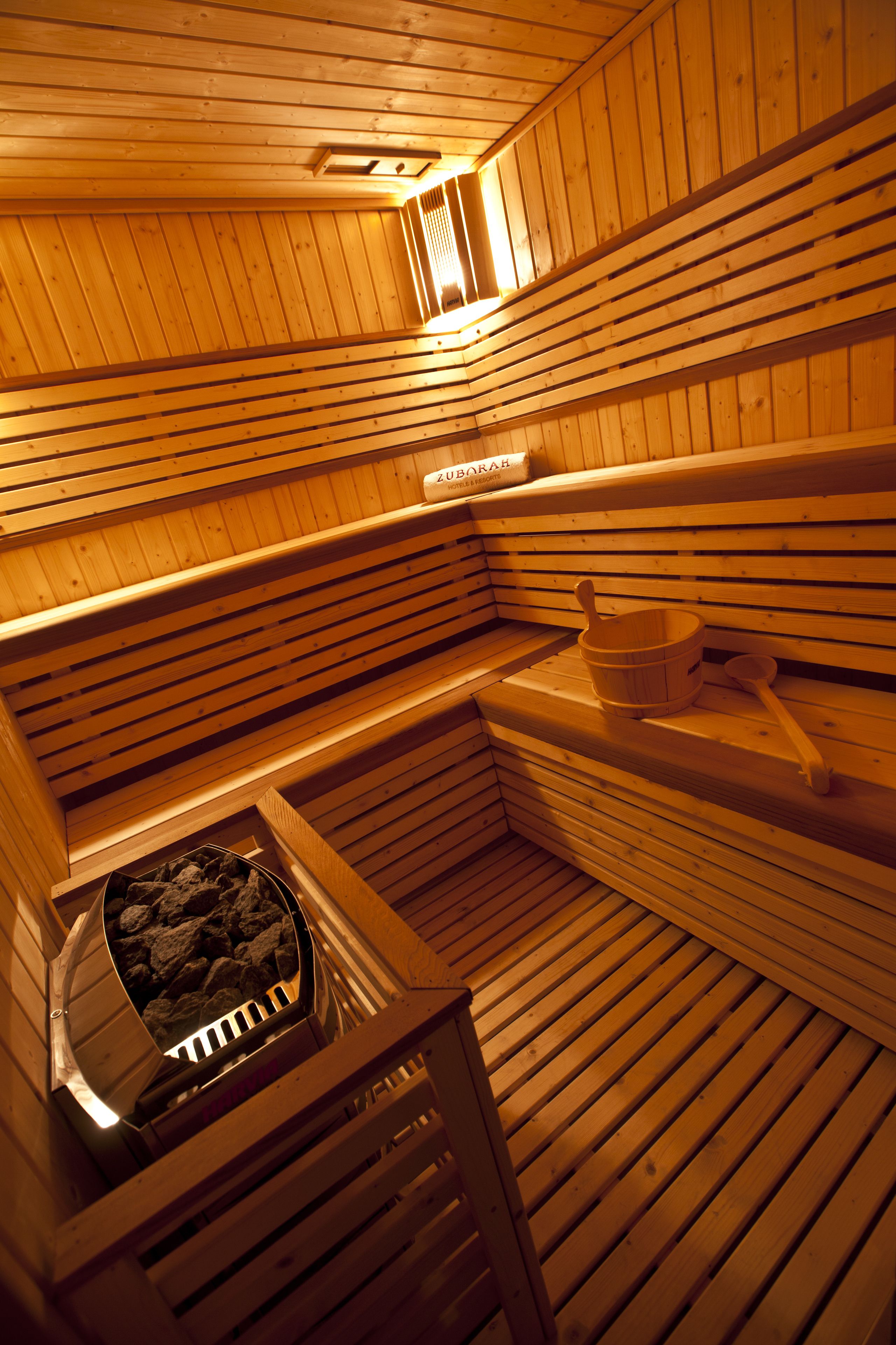 couples treatment room(s), sauna, hot tub, steam room, body treatments