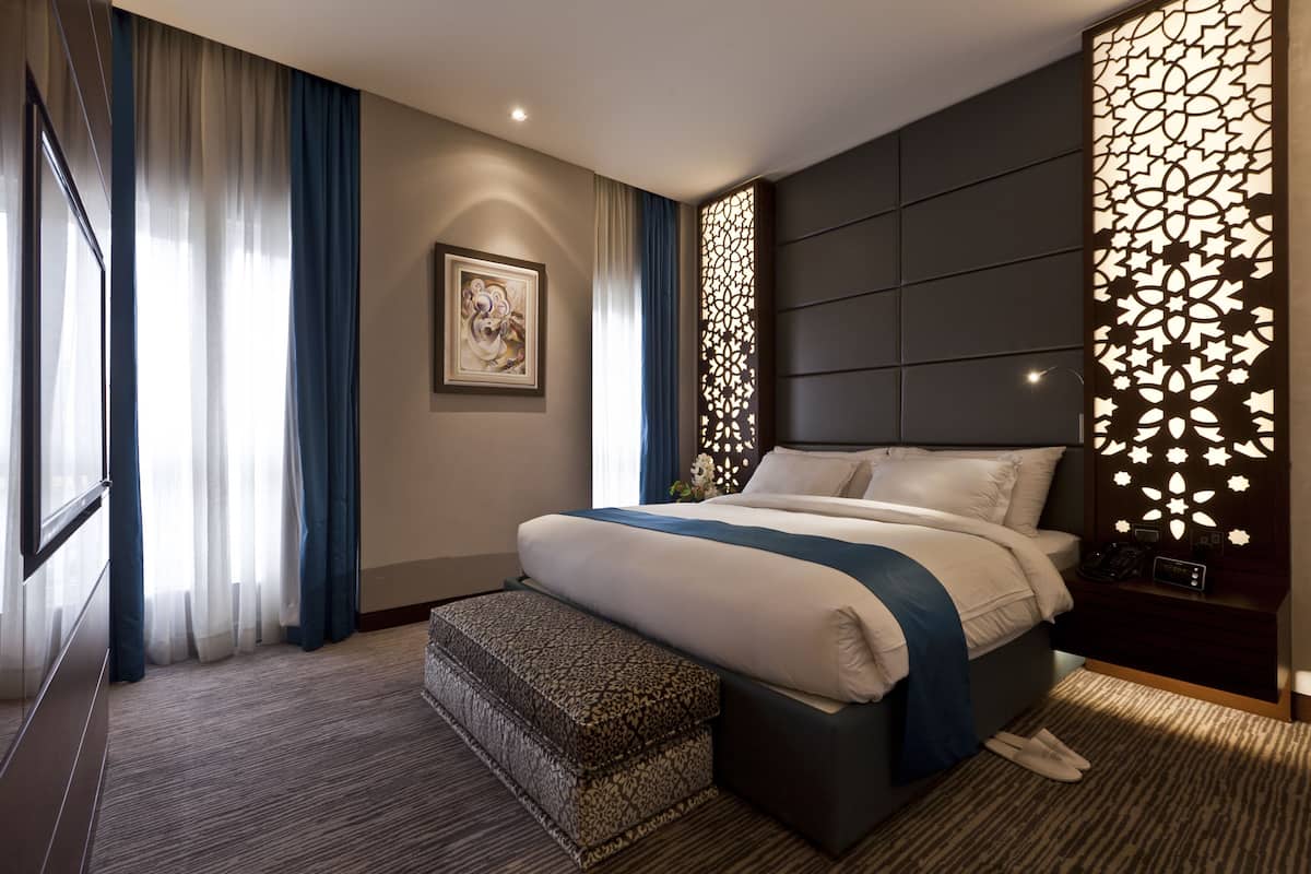 minibar, in-room safe, desk, soundproofing