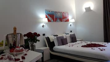 Superior Suite | Premium bedding, memory foam beds, minibar, in-room safe