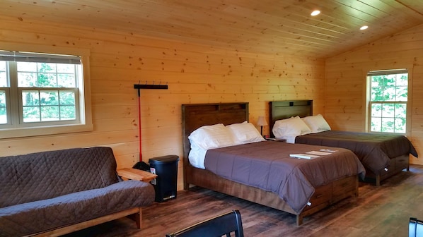 Cabane Deluxe, 1 chambre, non-fumeurs, coin cuisine | 1 chambre, matelas mémoire de forme, ameublement personnalisé