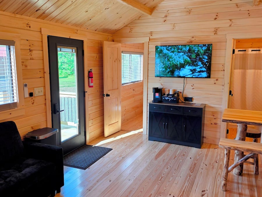 Deluxe Cabin, 2 Bedrooms, Non Smoking | Living area | 50-inch Smart TV with digital channels, streaming services