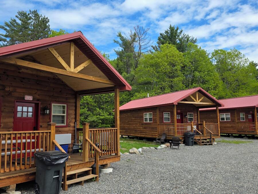 Memory-foam beds, individually furnished, soundproofing, free WiFi