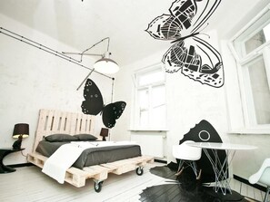 Ropa de cama de alta calidad y escritorio 