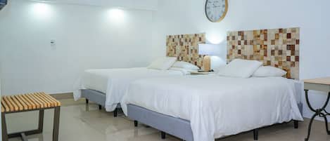 Deluxe-værelse | Premium-sengetøj, Tempur-Pedic-senge, skrivebord, strygejern/strygebræt