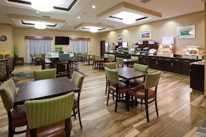 Café da manhã self-service grátis todos os dias