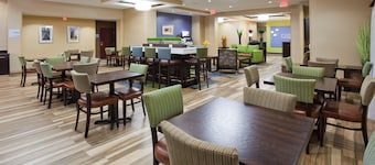 Holiday Inn Express Hotel & Suites Fort Dodge by IHG