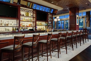 Bar (trong khuôn viên)