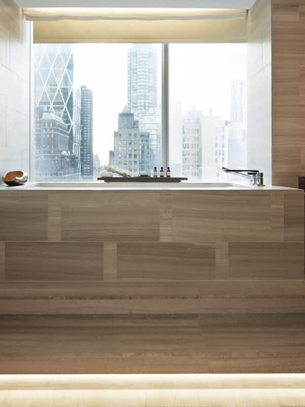 Suite, 1 Bedroom (Carnegie) | Deep soaking bathtub