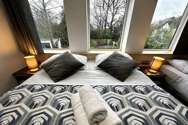 King Room | Desk, free WiFi, bed sheets