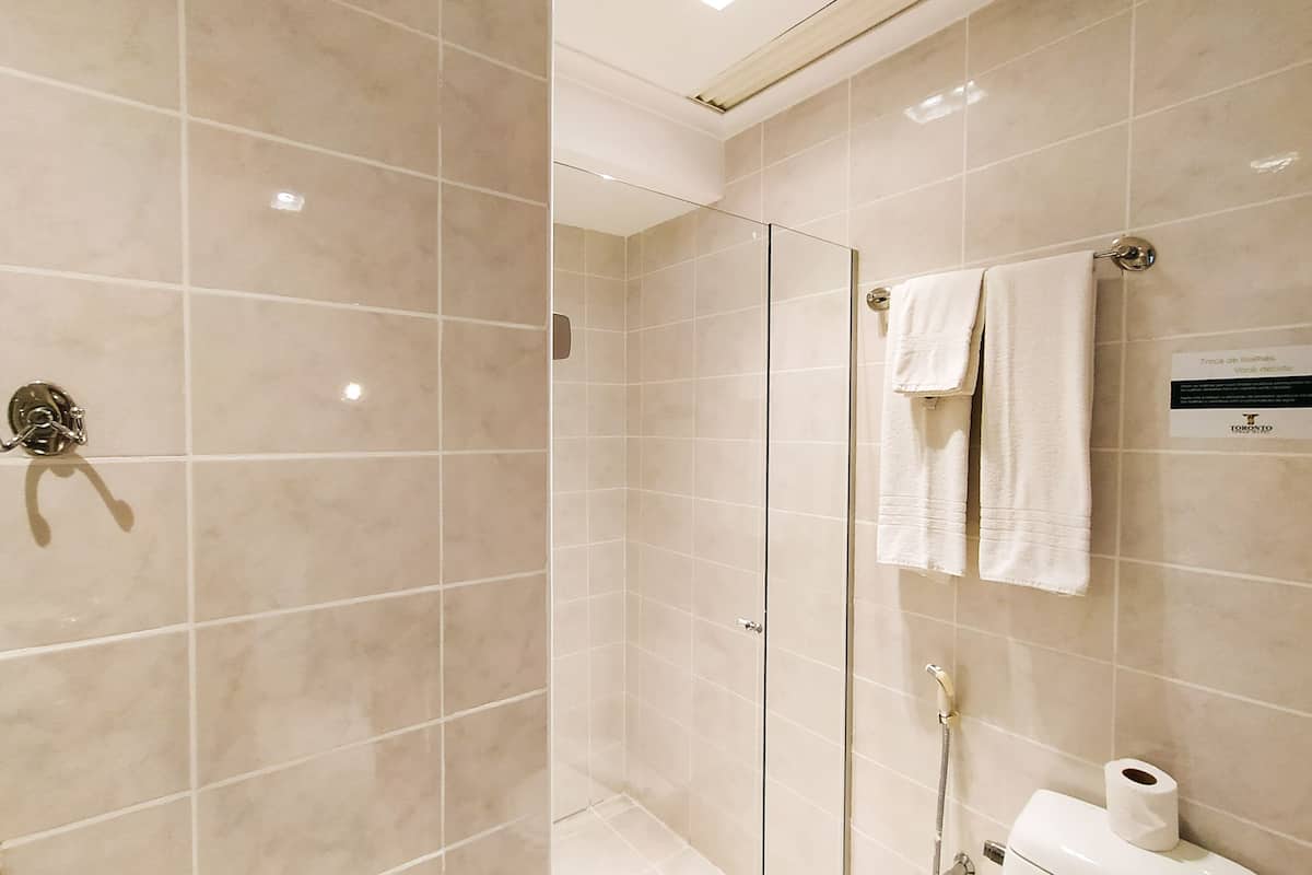 Shower, towels