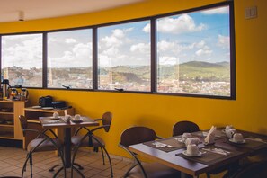 Restaurant - Guara Inn (Guaratingueta)