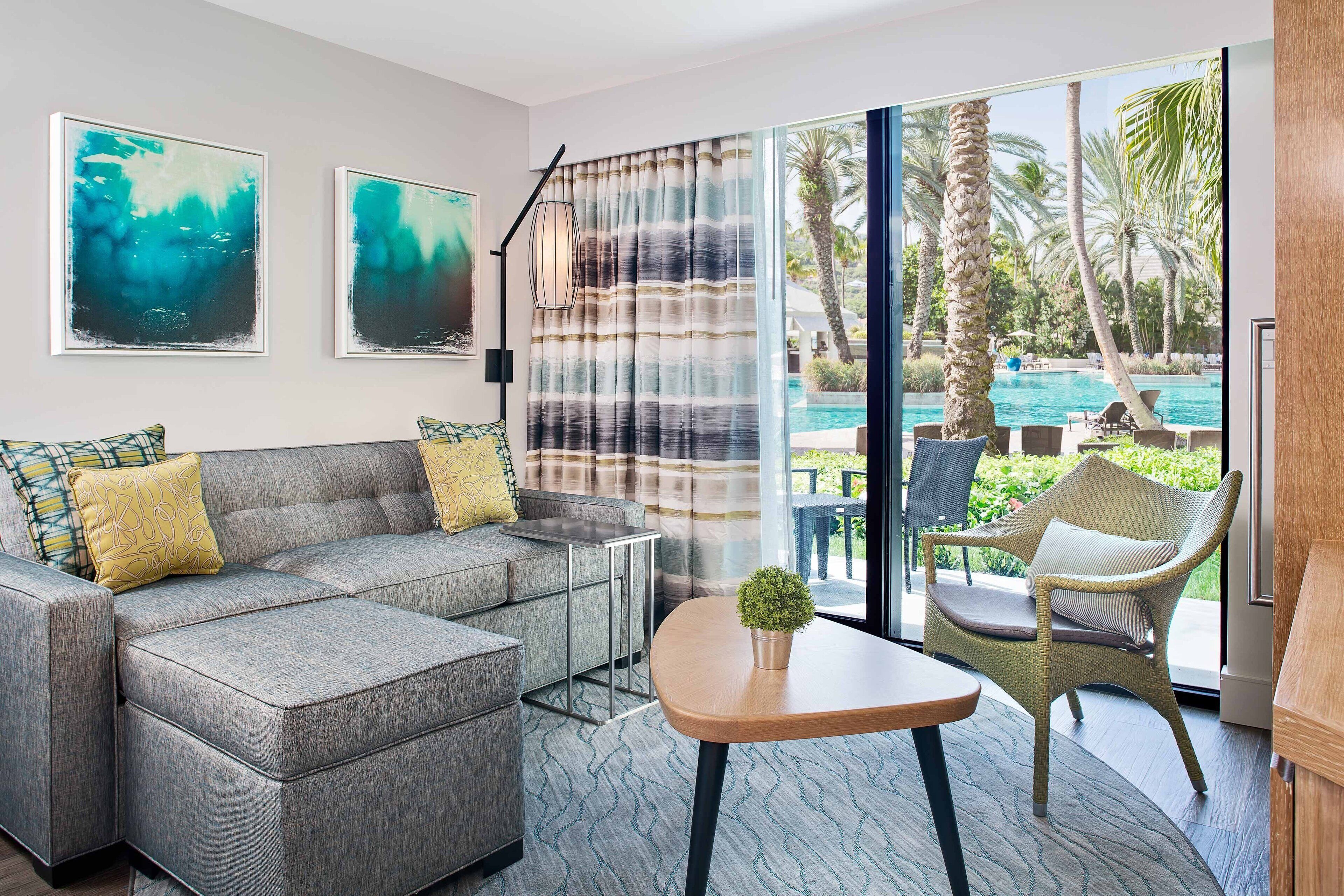 flat-screen tv, dvd player