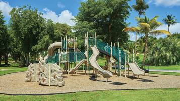 Children’s play area – outdoor