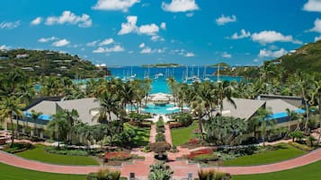 Outdoor pool, pool cabanas (surcharge), pool loungers