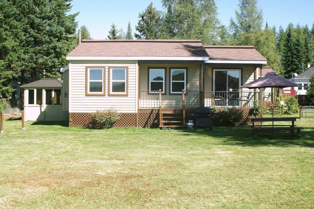 Classic-Chalet, 2 Schlafzimmer | Schreibtisch, kostenloses WLAN, Bettwäsche