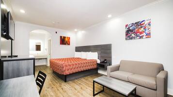 Escritorio, insonorización, tabla de planchar con plancha y wifi gratis