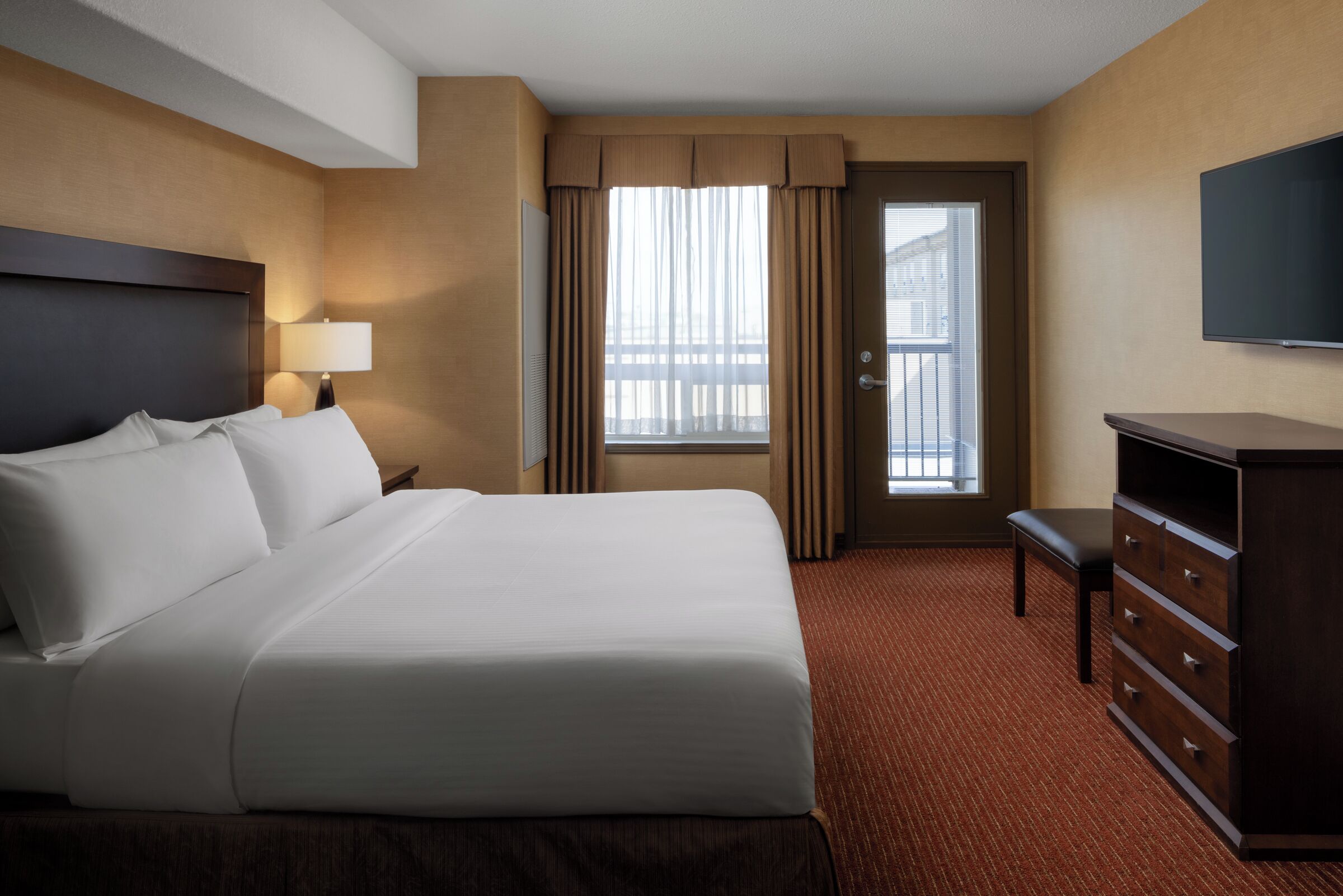 executive suite, 1 bedroom | premium bedding, pillow-top beds, desk, laptop workspace