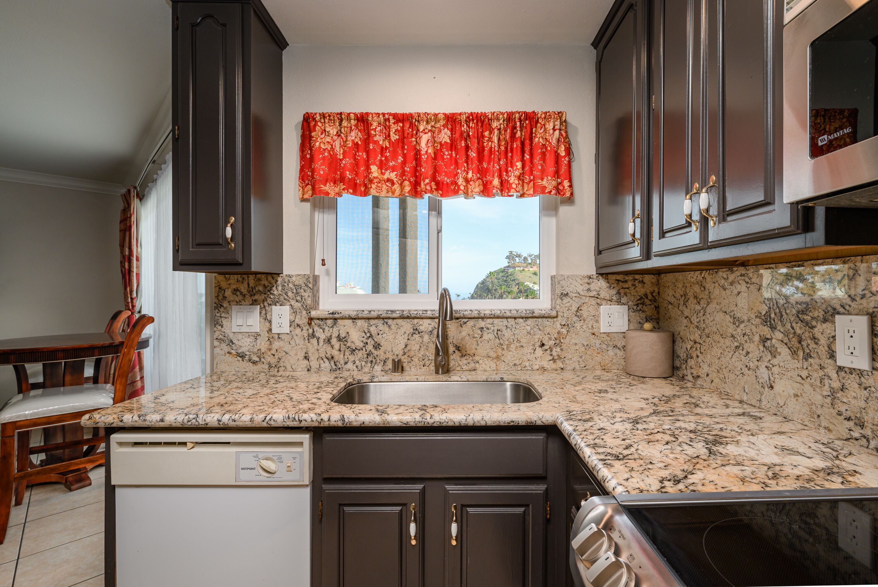 presidential room, balcony, executive level | 1 bedroom, iron/ironing board, free wifi, bed sheets