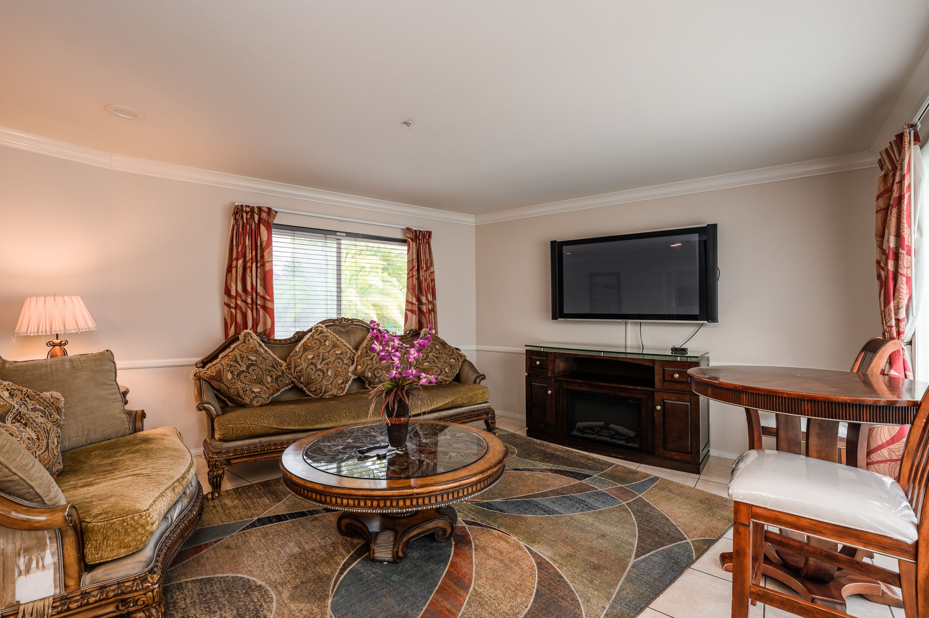 presidential room, balcony, executive level | 1 bedroom, iron/ironing board, free wifi, bed sheets