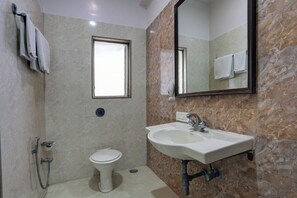 Executive Room | Bathroom - Hotel Accord Mumbai (Mumbai)
