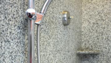 Superior Double Room | Bathroom