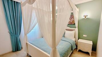 Suíte conforto | Cofres nos quartos, quartos à prova de som, Wi-Fi de cortesia