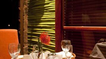 Aperto a colazione, pranzo e cena, cucina africana