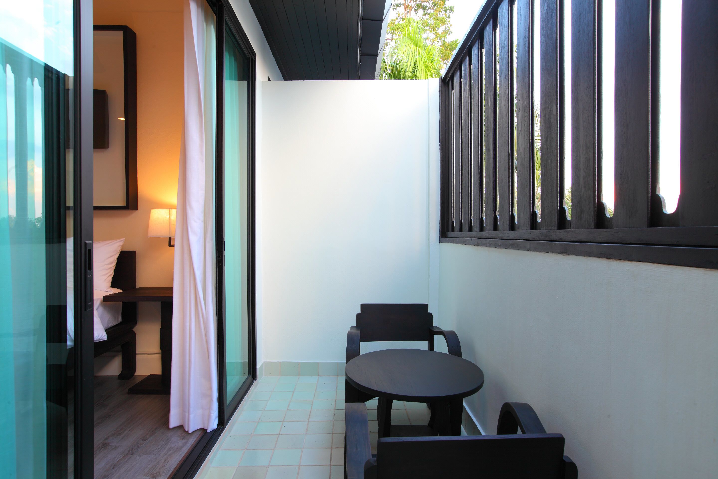 99 deluxe double | 2 bedrooms, pillow-top beds, free minibar items, in-room safe