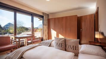 Apartment, 4 Bedrooms, Patio, Mountain View (cleaningfee 120 EUR) | Hypo-allergenic bedding, in-room safe, desk, blackout drapes