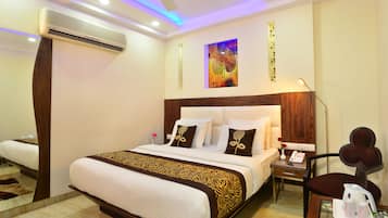 Deluxe Double Room | Free minibar items, in-room safe, desk, iron/ironing board