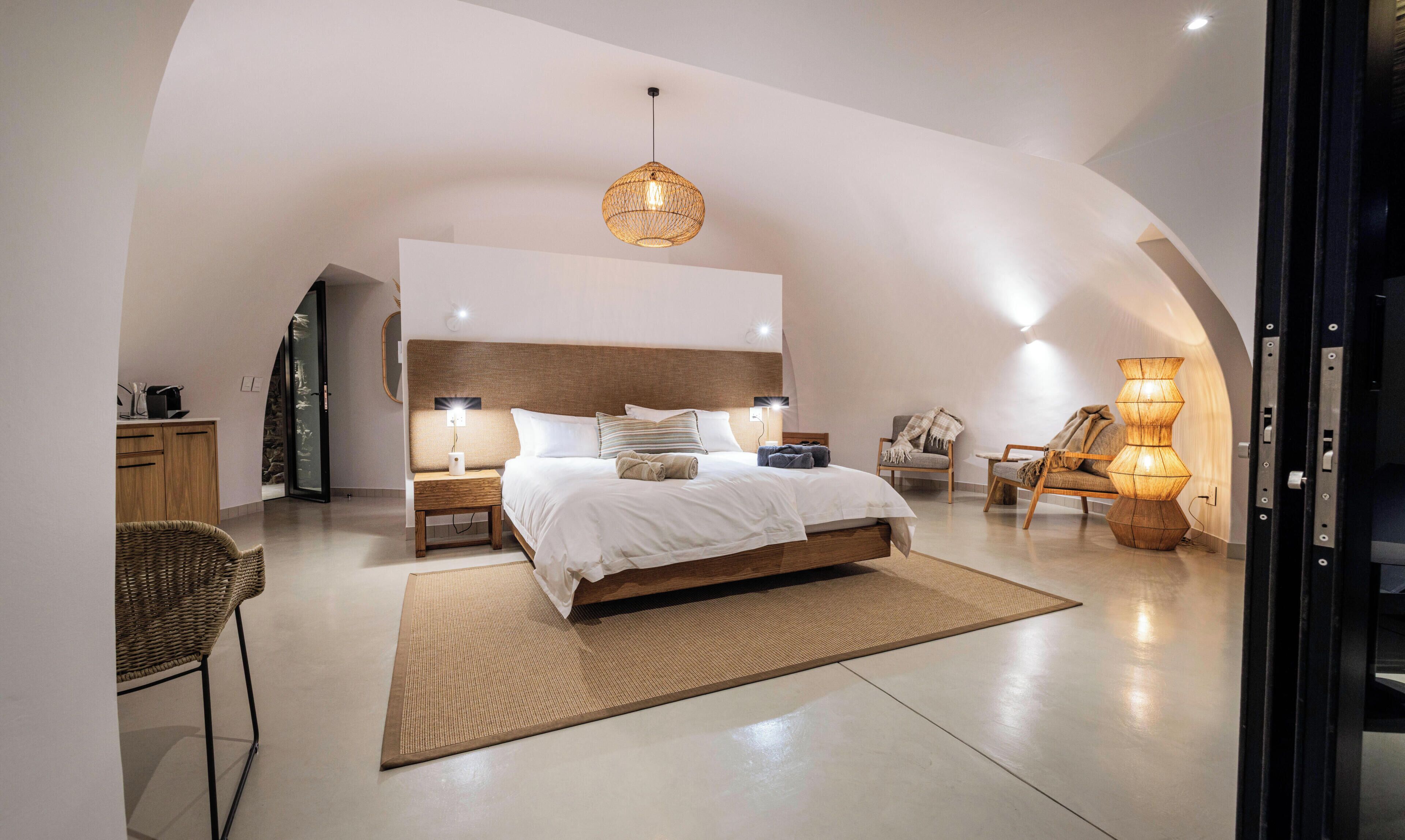 Ropa de cama de alta calidad y minibar 