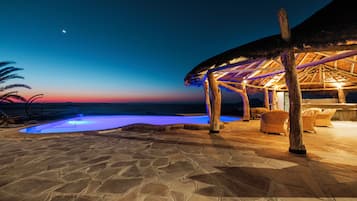 Outdoor pool, sun loungers