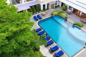 Balcony view - Lasalle Suites Hotel & Residence (Bangkok)
