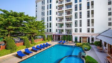 Deluxe Suite, 1 Bedroom, Pool View | View from room