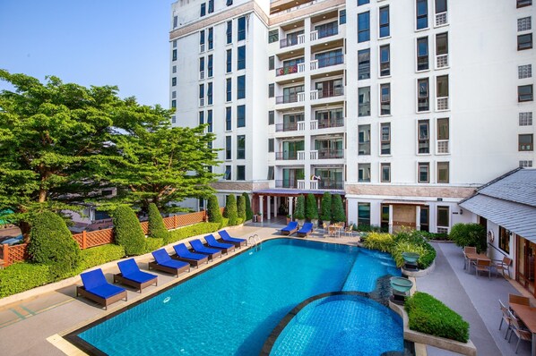 One Bedroom Suite Pool View Twin | View from room - Lasalle Suites Hotel & Residence (Bangkok)