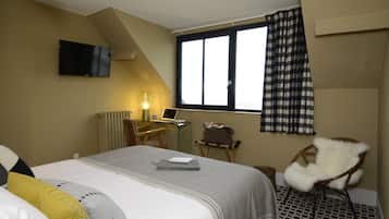 Premium bedding, minibar, in-room safe, desk
