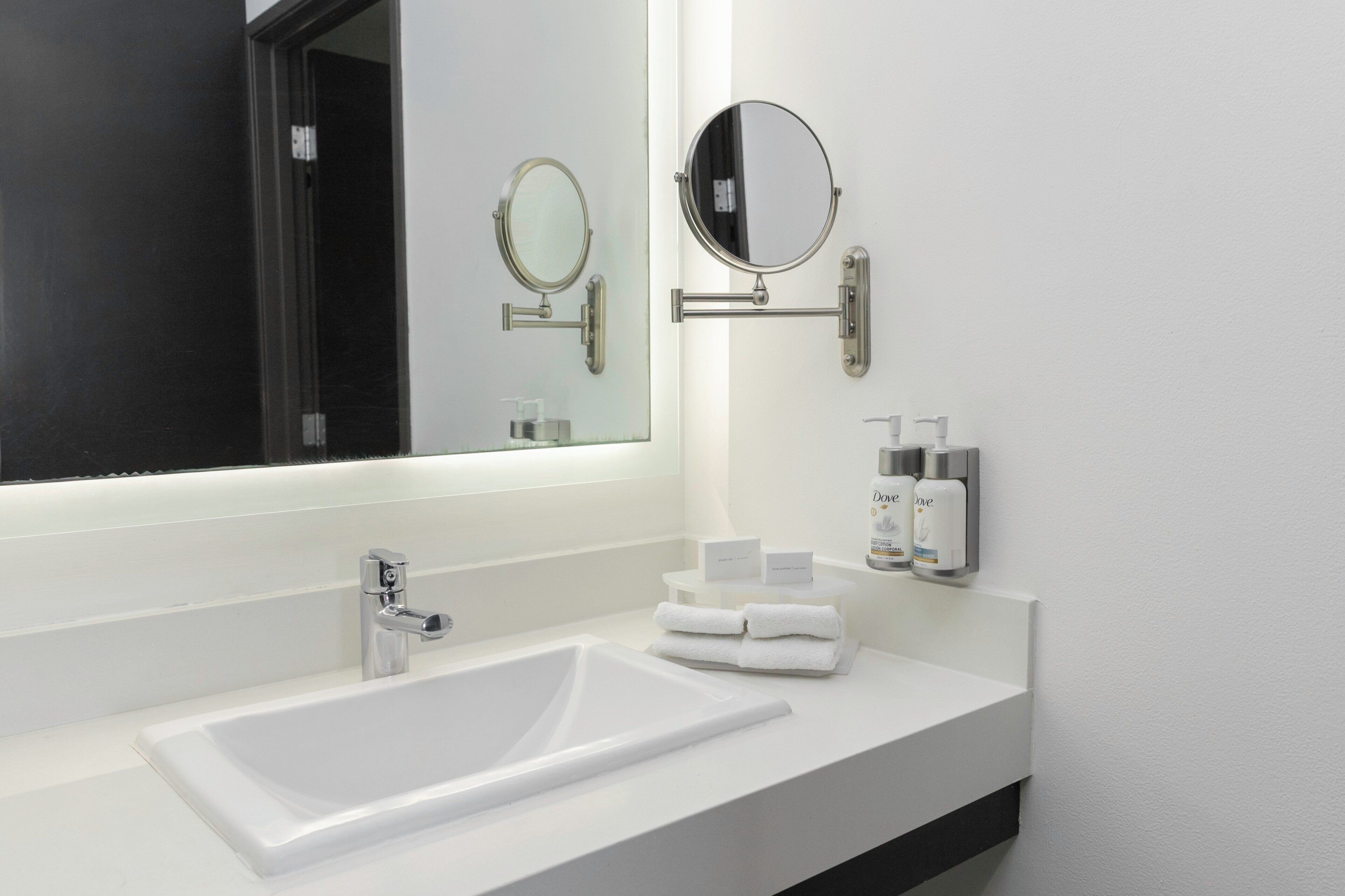 1 bedroom, in-room safe, desk, iron/ironing board