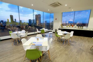 Desayuno buffet incluido todos los días