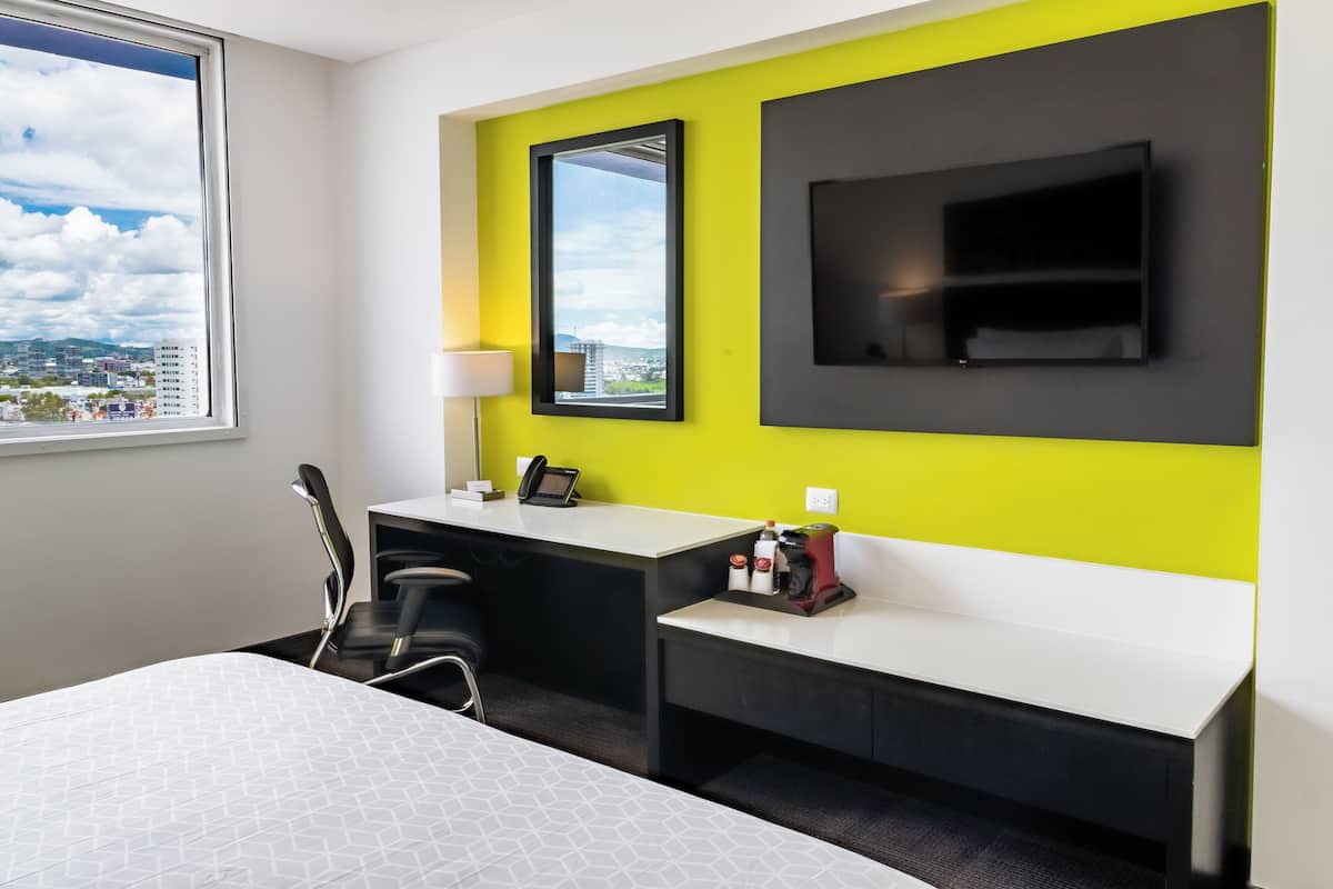 Standard Room | 1 bedroom, in-room safe, desk, iron/ironing board