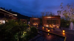 Exterior - Hainan Qixianling Tsurukawa Spa Hotel (Baoting)